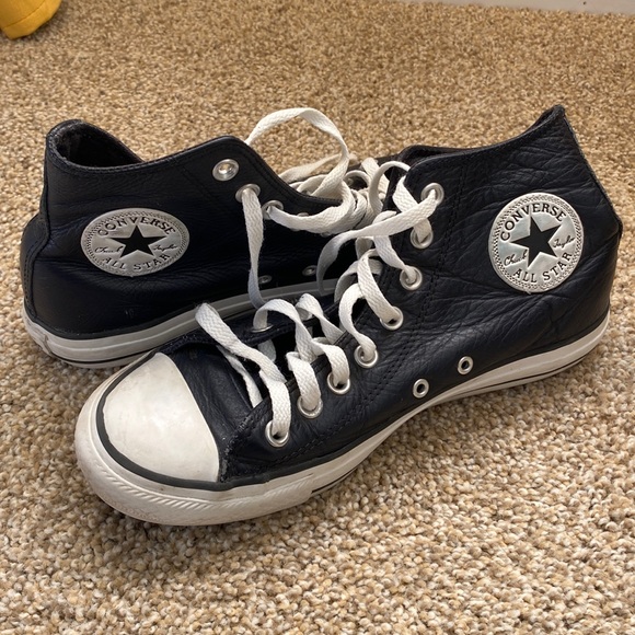 Converse
Men's Blue Chuck Taylor All Star Leather High-top - Picture 2 of 9